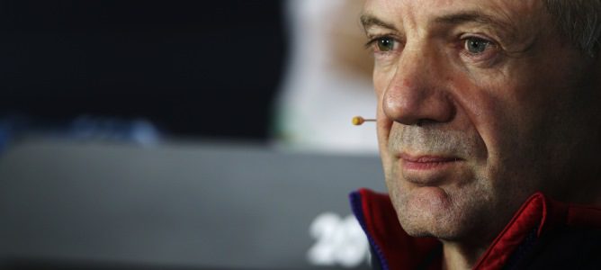 Adrian Newey no cree que Red Bull pueda luchar por el título este año