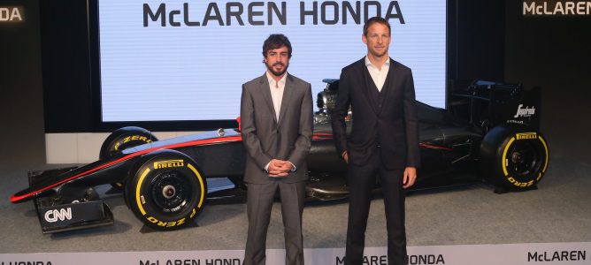 John Watson cree que Alonso ganará a Button gracias a su "mejor ritmo en clasificación"