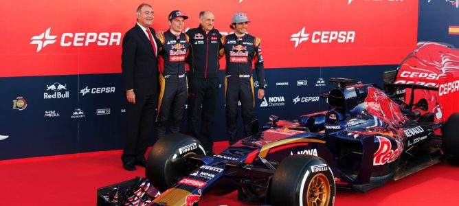 Entrevista a Carlos Sainz: "Max Verstappen será un rival a batir muy duro, pero es una motivación más"