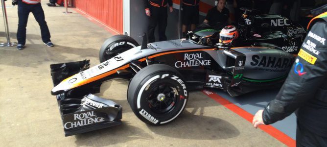 El Force India se estrena en los últimos test de pretemporada en Barcelona