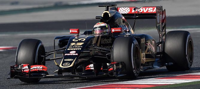 Pastor Maldonado, sobre su accidente: "El coche no ha quedado muy dañado y yo estoy bien"