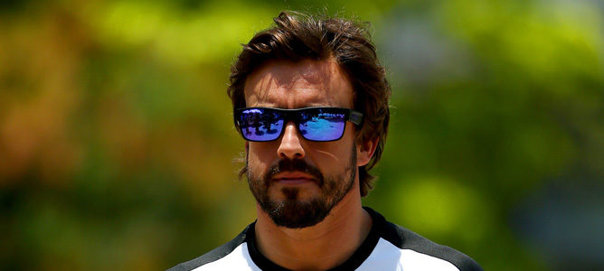 Fernando Alonso supera con éxito las pruebas médicas de la FIA y competirá en Malasia