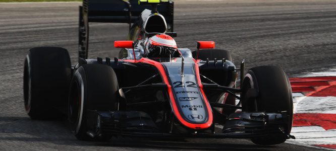 Jenson Button: "Podremos conseguir algo más de ritmo en carrera"