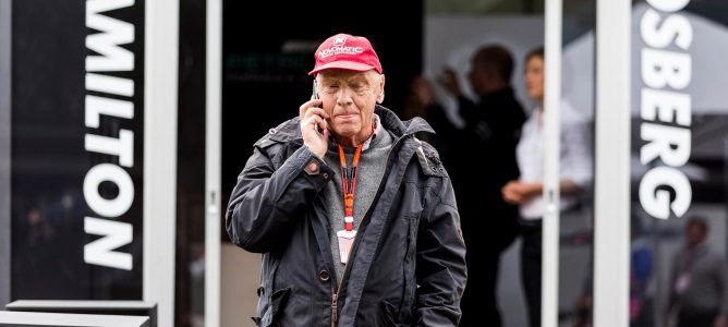 Niki Lauda: "Si Ferrari gana, Bernie ya no podrá decir que Vettel es aburrido"