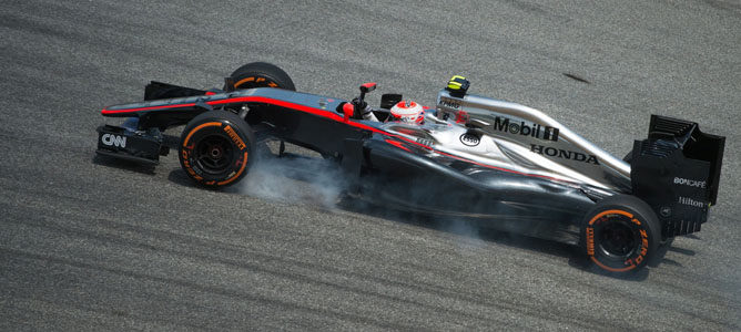 John Watson espera que McLaren Honda sea "mucho más fuerte" en China