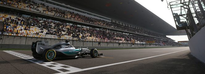 Lewis Hamilton vuelve a llevar a Mercedes a la victoria en el Gran Premio de China