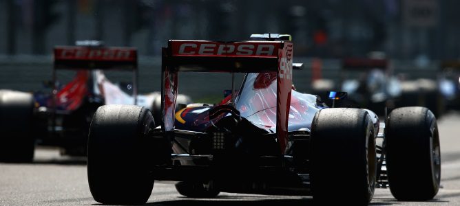 Carlos Sainz: "Competir de noche en un coche de F1 será un reto interesante"