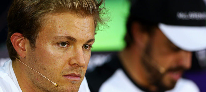 Lluvia de críticas hacia Rosberg tras la actitud que adoptó en el GP de China 2015