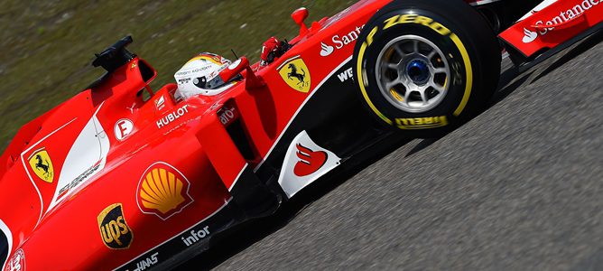 Curiosos Libres 1 del GP Baréin 2015 con Kimi Raikkonen al frente y Alonso 7º