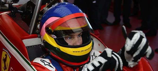 Jacques Villeneuve: "Creo que Alonso lucharía por el título con el SF15-T"