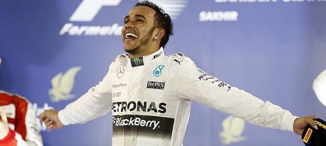 Lewis Hamilton lanza un aviso a sus rivales: "Quiero ganar mi tercer título como hizo Senna"