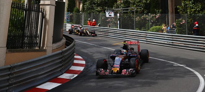 Carlos Sainz: "Las 78 vueltas de la carrera de mañana ahora serán todavía más difíciles"