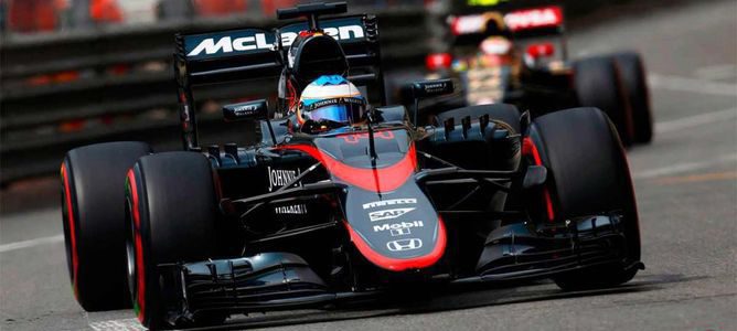 Flavio Briatore: "El futuro de Alonso es mucho más prometedor con McLaren-Honda"