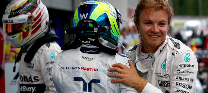 Kimi Räikkönen vuelve a encontrarse con el fantasma de la primera vuelta