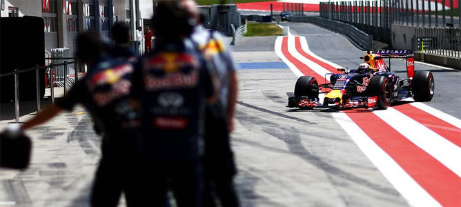 Daniel Ricciardo satisfecho con las pruebas: "Hemos probado un montón de cosas"