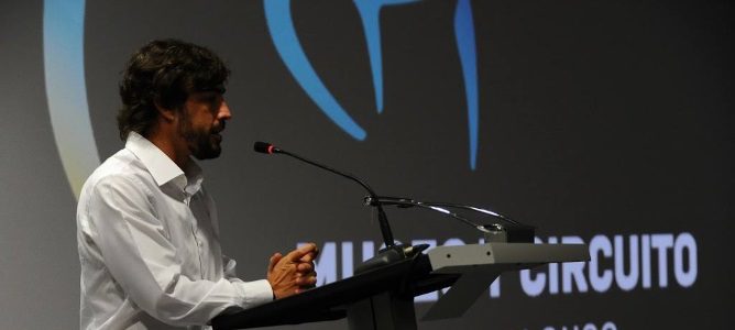Fernando Alonso inaugura su circuito-museo en Asturias
