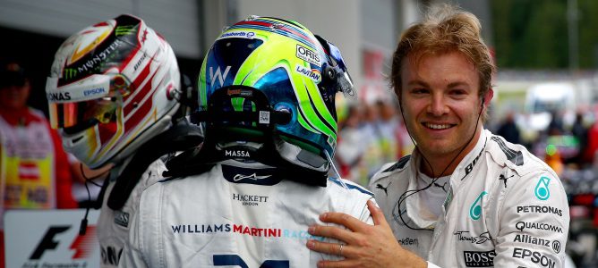 Lewis Hamilton: "Tenemos un coche fantástico, y debería de ir bien en Silverstone"
