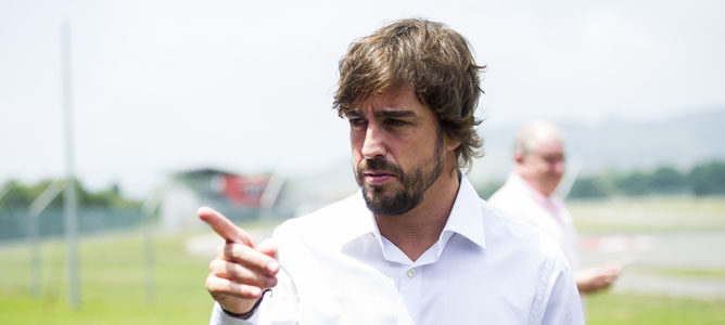 Fernando Alonso sigue confiando en McLaren Honda: "La espera merecerá la pena"