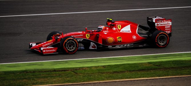 Kimi Räikkönen sale en defensa de Ferrari: "No creo que estemos yendo hacia atrás"