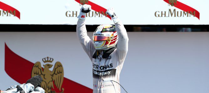 Lewis Hamilton, un año liderando todas las carreras