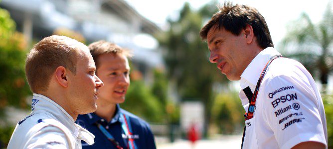 Toto Wolff: "Probablemente, Valtteri habría abierto hueco si lo hubieran dejado pasar"