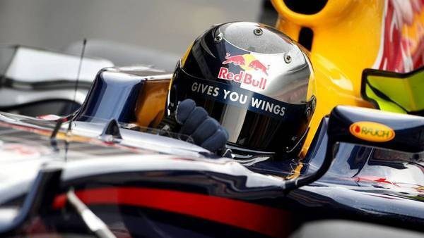 Vettel primero a los mandos del Red Bull