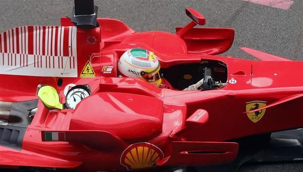 Vettel primero a los mandos del Red Bull