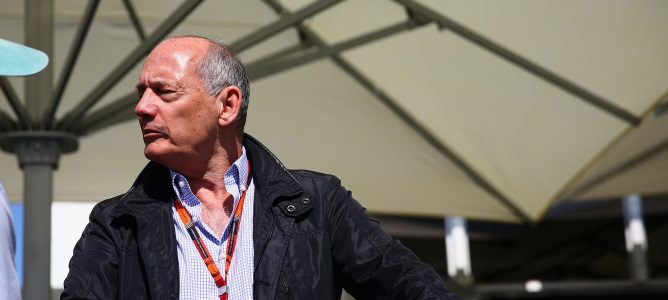 Ron Dennis muestra su apoyo y confianza al equipo de gestión de McLaren-Honda