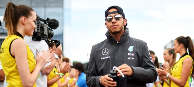 Lewis Hamilton: "Cuando era un niño quería pilotar motos, no coches"