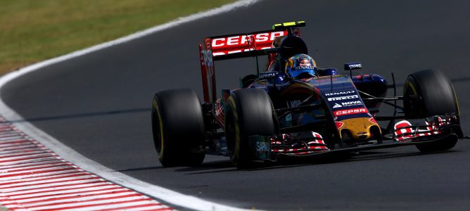 Carlos Sainz: "Sería genial que la lluvia nos echara un cable en Spa"