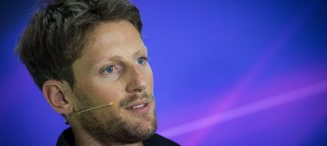 Romain Grosjean cree que "es injusto" ceder siempre su coche en los Libres 1