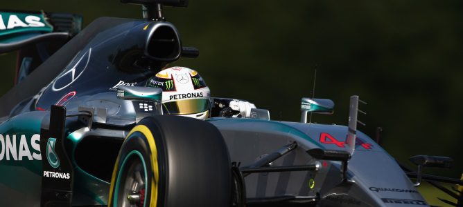 Lewis Hamilton: "Estoy muy contento con el rendimiento del equipo y del coche"