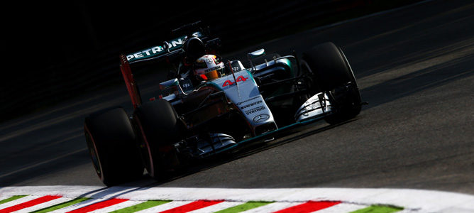 Lewis Hamilton lidera claramente la primera sesión de libres del GP de Italia 2015