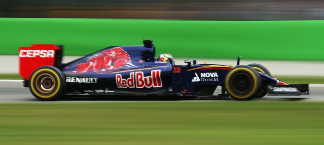 Max Verstappen: "Tenemos que tratar de encontrar algo de rendimiento"