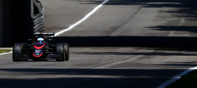 McLaren intenta mantener la moral en el peor circuito del año para el MP4-30