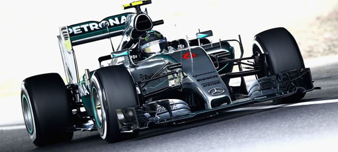 Rosberg se impone a Hamilton en la lucha por la pole position en el GP de Japón 2015