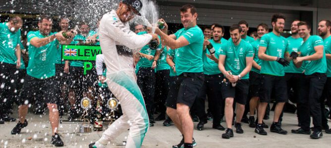El equipo Mercedes se proclama Campeón del Mundo de Constructores 2015