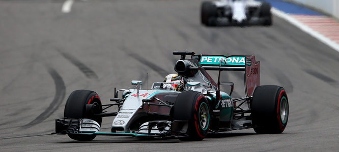 Lewis Hamilton: "Estoy muy orgulloso del equipo y es increíble contribuir en su éxito"
