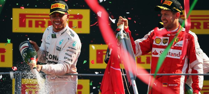 Vettel indica que una rivalidad con Hamilton al estilo Senna-Mansell "sería divertido"