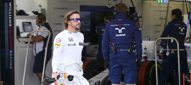 Fernando Alonso cae en la Q1 de México: "Intentaremos remontar"