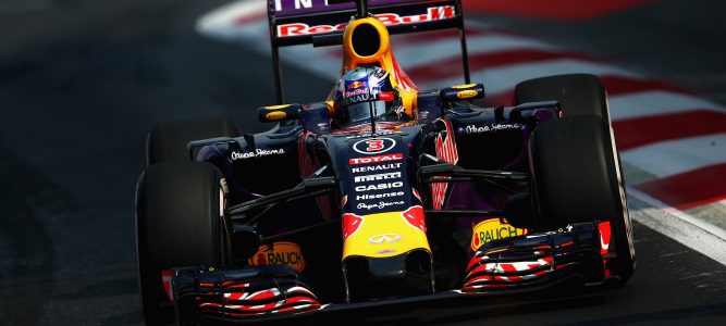 Daniel Ricciardo llega a Brasil: "No es mi circuito preferido pero el ambiente es increíble"