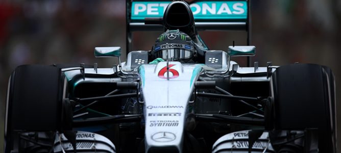 Nico Rosberg toma el relevo a Hamilton en la primera posición de los Libres 2 del GP de Brasil