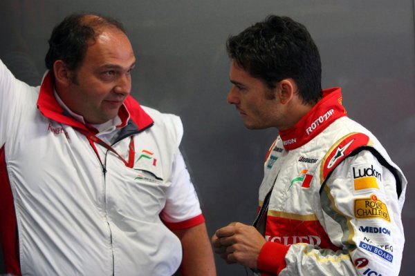 Fisichella vuelve a insistir: "Firmé un contrato de dos años"