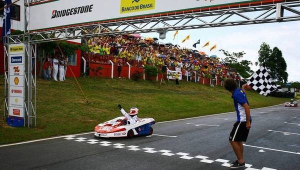 Barrichello gana a Massa... en los karts