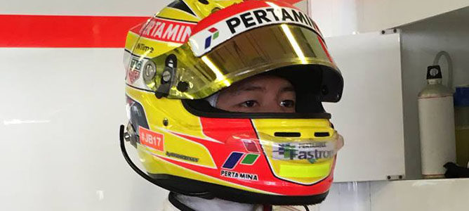 Rio Haryanto termina el test de Pirelli 15º: "Estoy contento con el trabajo que hice"