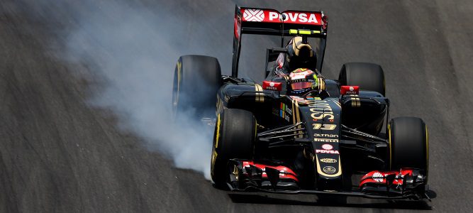 Flavio Briatore: "Si Renault quiere ganar, entonces tendrá que cambiar a sus pilotos"