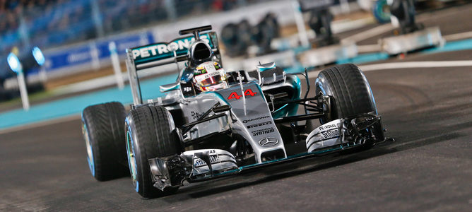 Hamilton, sobre las palabras de Ecclestone: "Creo que la F1 actual no es para nada aburrida"