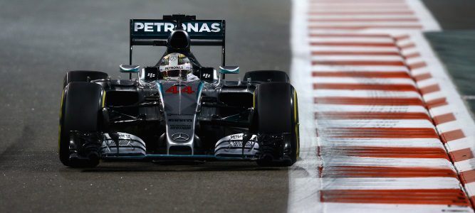 Lewis Hamilton: "Nunca tomo una decisión sin tener en cuenta al equipo"