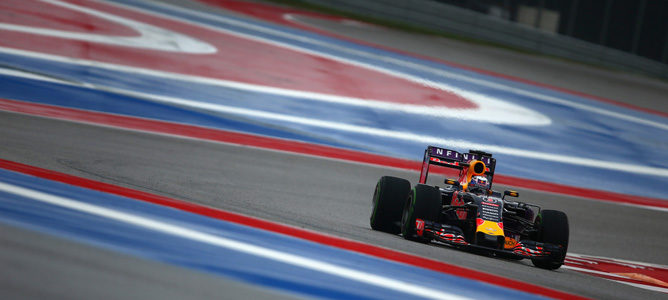 Daniel Ricciardo: "Si hubiéramos tenido motor Mercedes habríamos ganado algunas carreras"