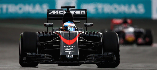 Johnny Herbert: "Alonso y Button pueden darle victorias y títulos a McLaren"